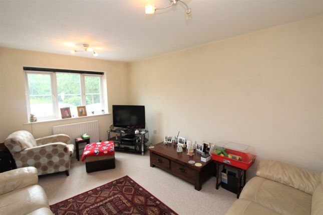 22, Tunstall Close, Bury photo 2