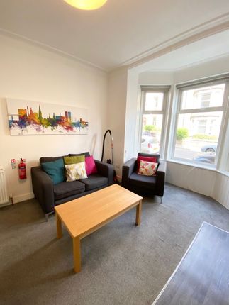 Flat to rent in Bellefield Avenue, West End, Dundee