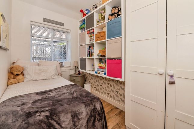 217, Westbourne Grove, Westcliff-on-sea photo 4