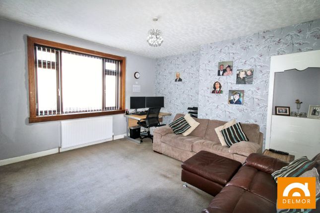 7, Montrave Crescent, Leven photo 3