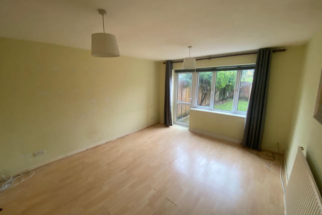 Heron Drive, Luton photo 2