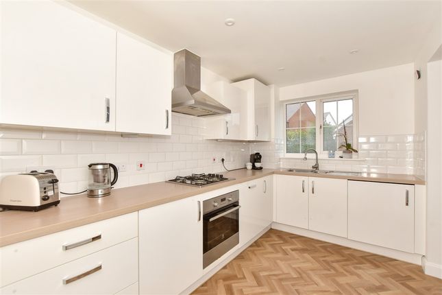 Cornflower Avenue, Hythe photo 2