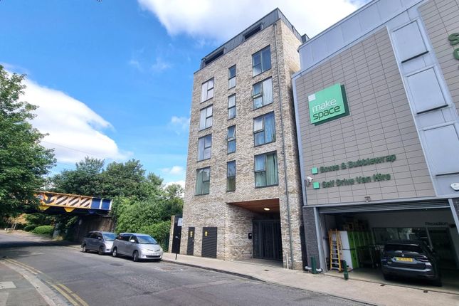 Flat 103, Huntswharf House, London photo 3
