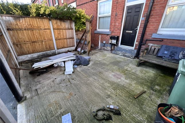 Eyres Avenue, West Yorkshire photo 4