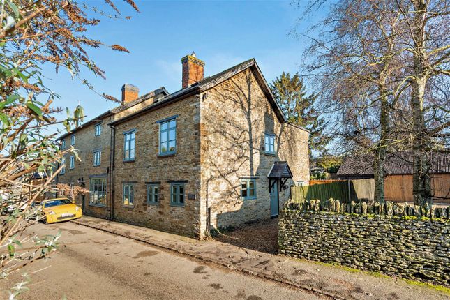 Thumbnail Cottage for sale in Baker Street, Farthinghoe, Northamptonshire