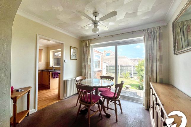 42, Woodside Gardens, Kent photo 3