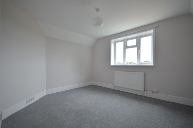 82, Newlands Lane, Chichester photo 5