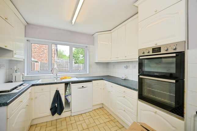 2, Sunnyside, Waltham Abbey photo 4