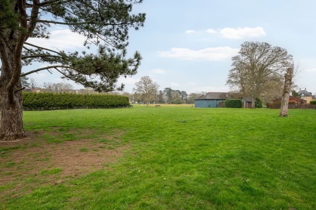 5, Kipling Crescent, Hitchin photo 2