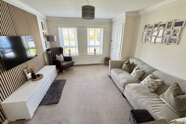 174, Priors Grange, Durham photo 2