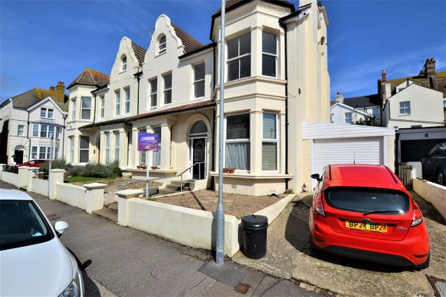 Flat to rent in Albert Road, Bexhill-On-Sea