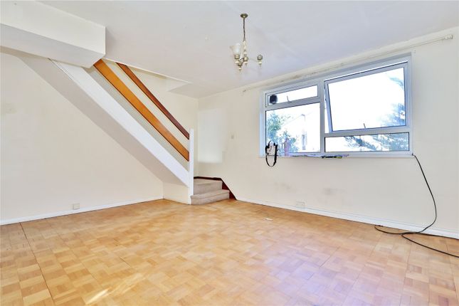 4, Woodlands Court, Woking photo 4