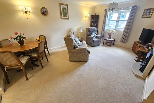 9 Woodcroft, Crapstone, Yelverton photo 2