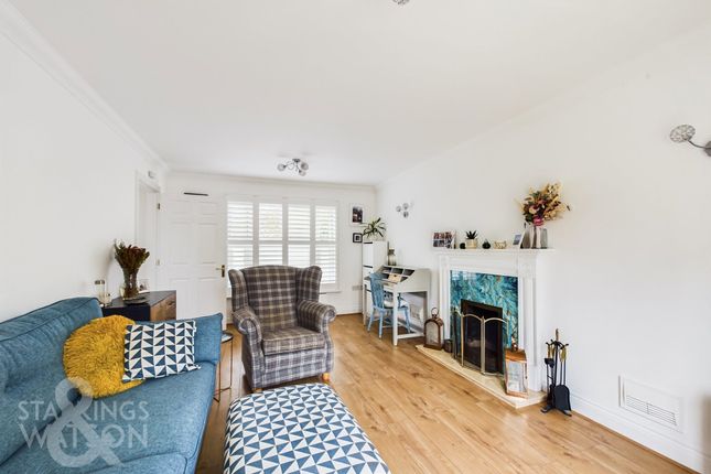 14 Muir Drive, Norwich photo 2