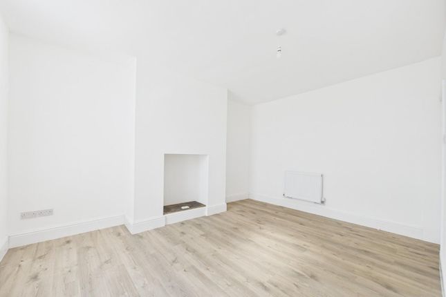 2, Walter Street, Bradford photo 3