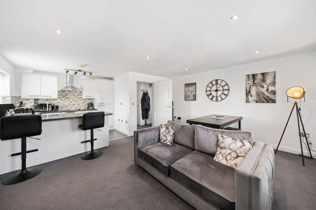Apt 5, 9 Cranberry Court, Wigan photo 4