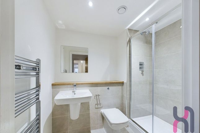 611C Manchester Waters, 5 Pomona Strand, Manchester photo 3