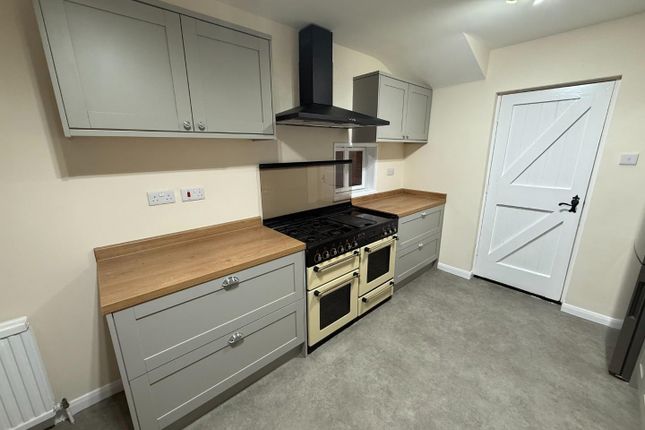 1, Tofrek Terrace, Reading photo 3