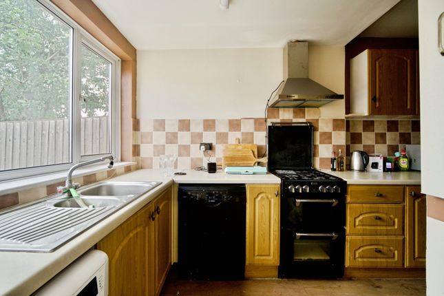 43, Adelaide Gardens, Romford photo 4