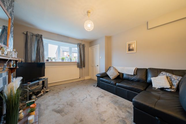 52 Underwood Drive, Leicester photo 3