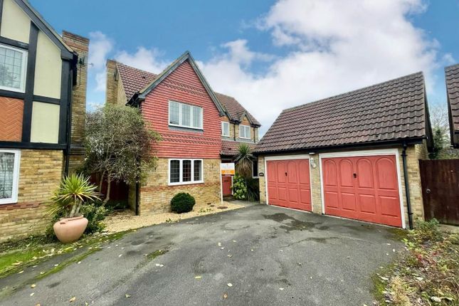 4 bed detached house to rent in Cranwell Close, Shenley Brook End, Milton Keynes MK5
