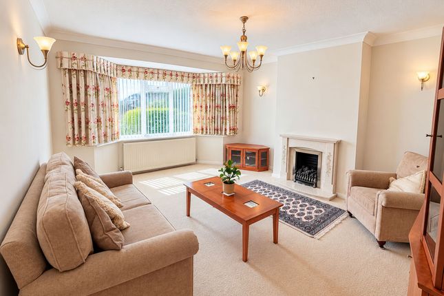 30, Halfpenny Close, Guildford photo 4
