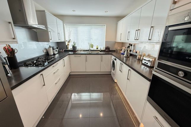 42 Garden Road, Dunstable, Bedfordshire photo 4