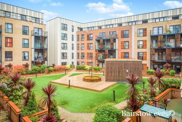 Thumbnail Flat to rent in Priory Court, Romford