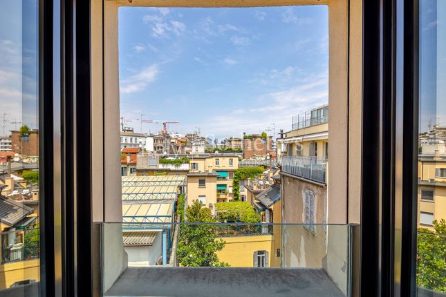 Penthouse for sale in Via Filippo Corridoni, Milano, Lombardia