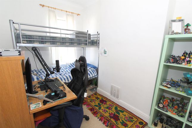 Bed 2.Jpg
