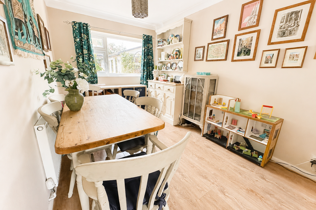 7, Meadway, Peterborough photo 3