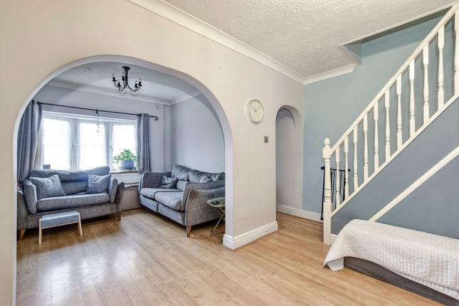 115 Primrose Hill, Kings Langley photo 2