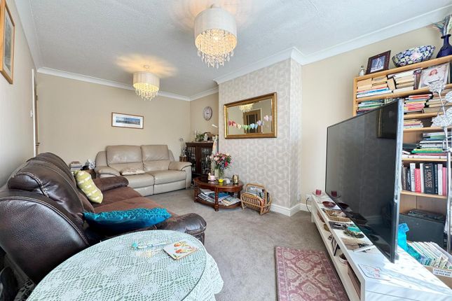 8, Castle Park, Cullompton photo 2