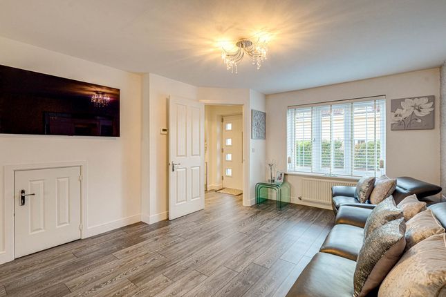 26, Temple Way, Rayleigh photo 3