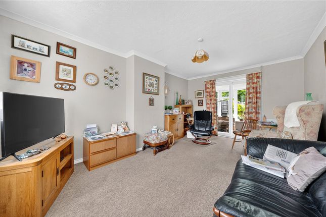 82, Queens Road, Woking photo 2