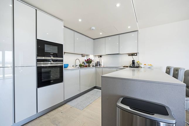 Flat for sale in Beaufort Square, Colindale, London