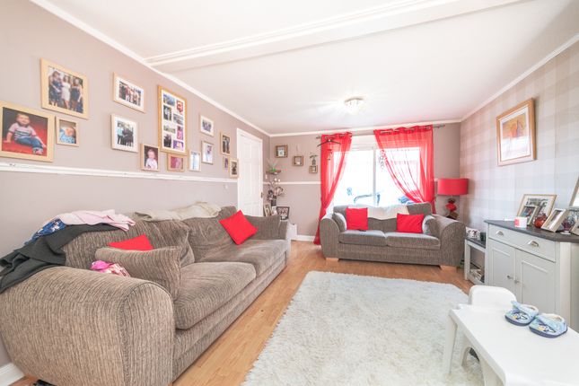 30, Findchapel Place, Dundee photo 2