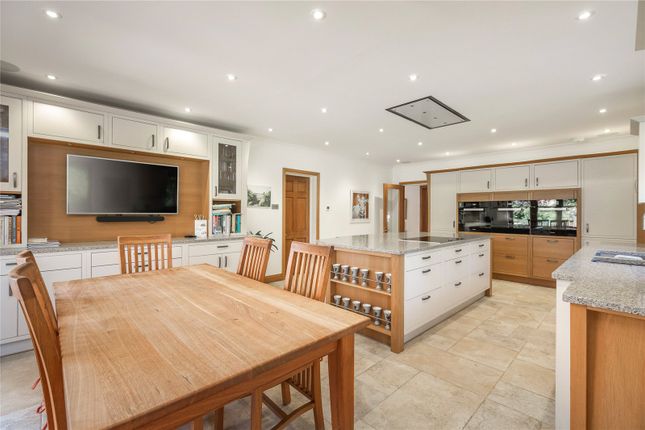 1, Westfield Drive, Southampton photo 4