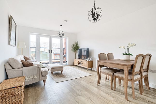 Flat for sale in Tanner Close, Frenchay, Bristol, Gloucestershire