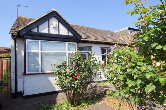 Thumbnail Bungalow for sale in The Glade, Croydon