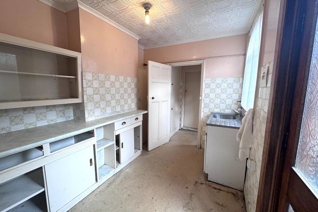 Meadow View, Honeycrock Lane, Redhill photo 5