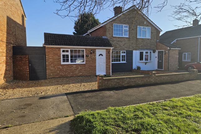 32 Ereswell Road, Luton photo 2
