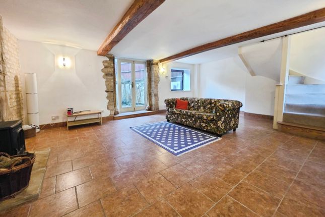 Well Cottage, Bath Road, Stroud photo 3