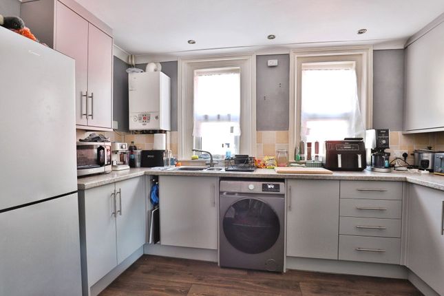 Flat 1, 2, Bradburne Road, Dorset photo 3