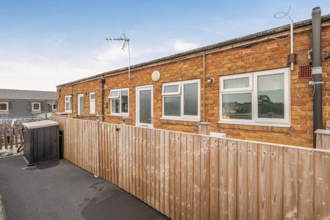 2-bed flat on 20B, Greywell Road, Havant, £90,000
