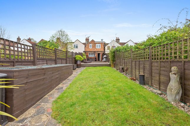 89 Tring Road, Aylesbury photo 4
