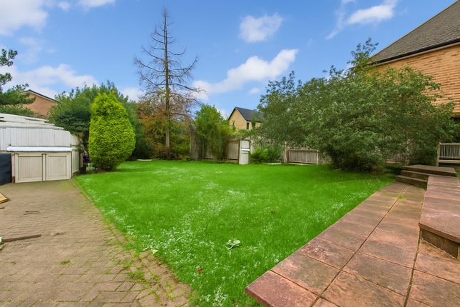 108, Wood Lane End, Hemel Hempstead photo 2