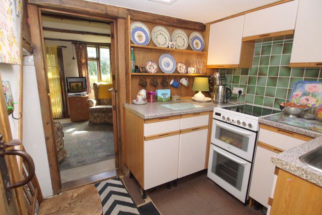 3 Bank Cottages, Stansted photo 3