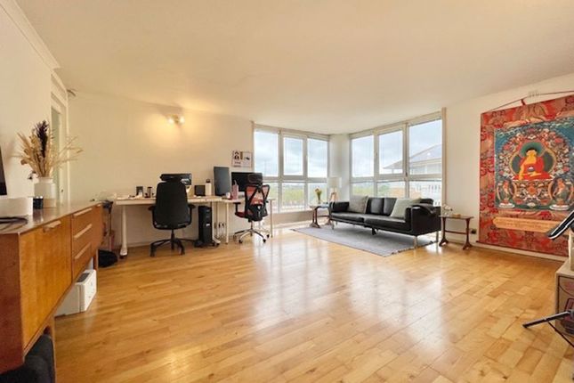 Thumbnail Flat to rent in King Frederick Ninth Tower, London