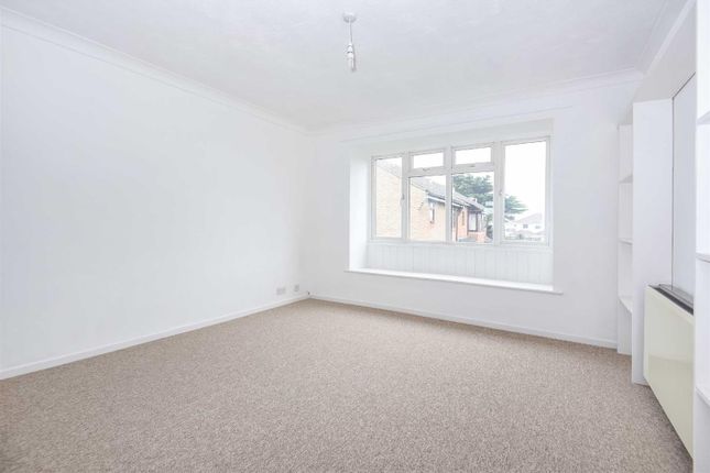 20 Sandpiper Court, Cormorant Way, Chichester photo 2